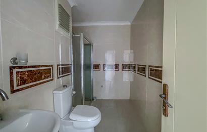 C21 LOCA'DAN SÜTLÜCE'DE SATILIK MEYDANDA GENİŞ 2+0 DAİRE