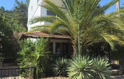 Özdere Çukuraltı'nda Eşsiz Deniz Manzaralı Köşe Villa