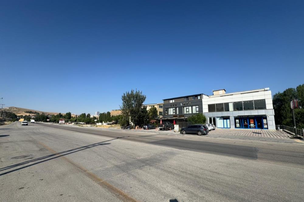 Alacaatlı'da Cadde üzeri kiralık 350m2 işyeri ofis