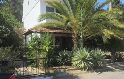 Özdere Çukuraltı'nda Eşsiz Deniz Manzaralı Köşe Villa
