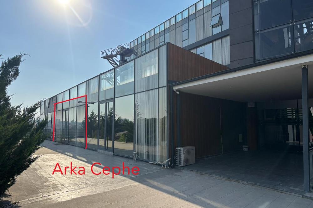 Beytepe Beyler Caddesinde Beyler İş Merkezinde geniş kullanım alanlı son kiralık dükkan/mağaza 