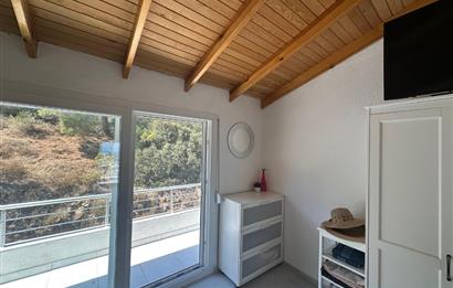 Özdere Çukuraltı'nda Eşsiz Deniz Manzaralı Köşe Villa