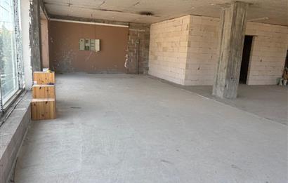 Alacaatlı'da Cadde üzeri kiralık 350m2 işyeri ofis