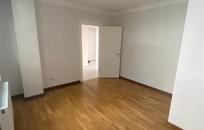 Bostancı iskelesine yakın sıfır 2+1 satılık daire