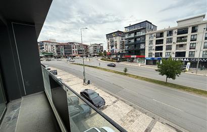 C21 Net'ten Denipol Hast. Yakını Cadde Üzeri Kiralık Ofisler