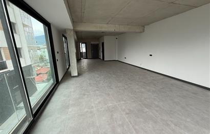 C21 Net'ten Denipol Hast. Yakını Cadde Üzeri Kiralık Ofisler