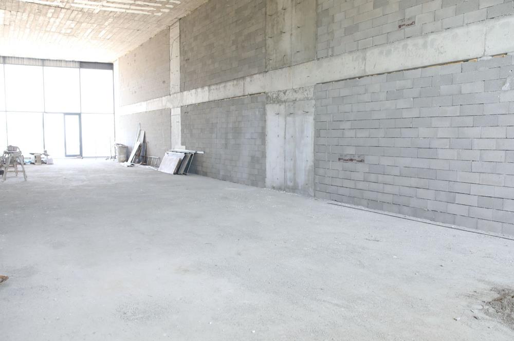 Beytepe Beyler Caddesinde Beyler İş Merkezinde geniş kullanım alanlı son kiralık dükkan/mağaza 