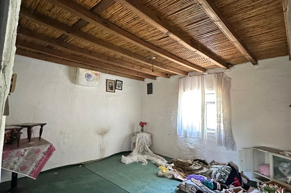 670m2 Arsa İçerisinde Çok Amaçlı Kullanım Alanı !
