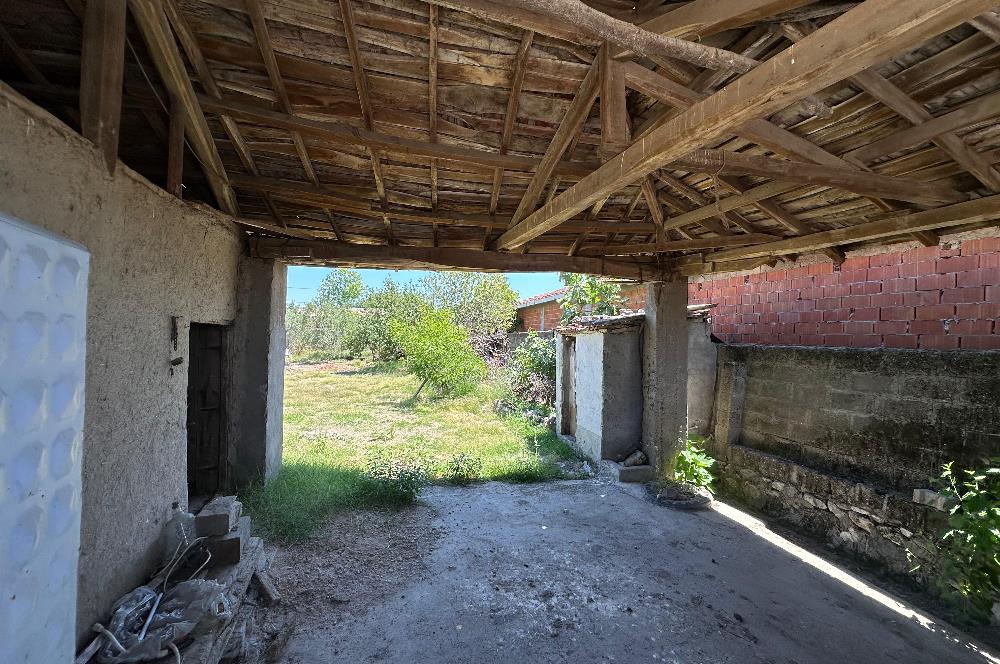 670m2 Arsa İçerisinde Çok Amaçlı Kullanım Alanı !