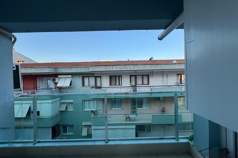 Karşıyaka Şemikler Meydan Yakını Satılık 2+1 Masrafsız Daire