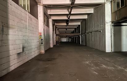 HADIMKÖY ÖMERLİ'DE 1800M2 KAMYON GİRİŞLİ BOŞ DEPO-İMALATHANE