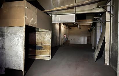 HADIMKÖY ÖMERLİ'DE 1800M2 KAMYON GİRİŞLİ BOŞ DEPO-İMALATHANE