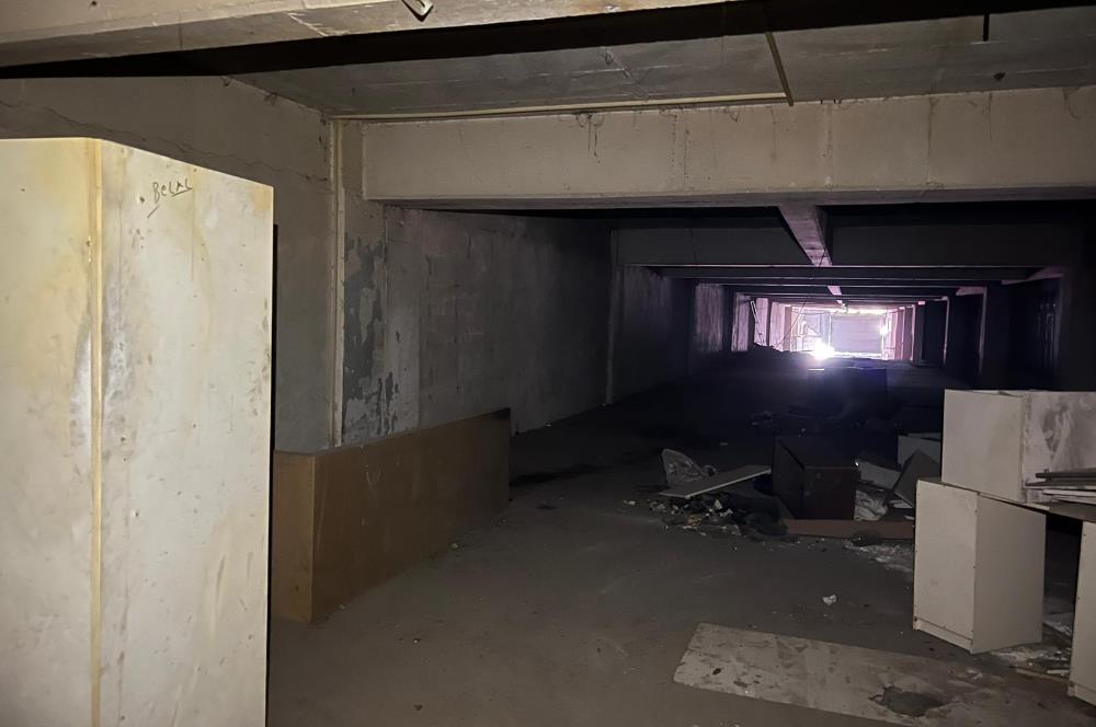 HADIMKÖY ÖMERLİ'DE 1800M2 KAMYON GİRİŞLİ BOŞ DEPO-İMALATHANE