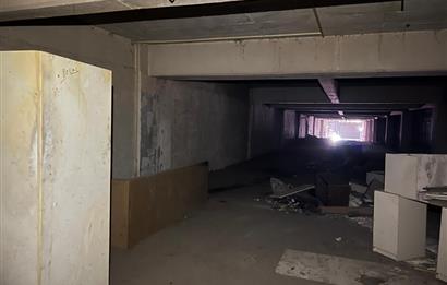 HADIMKÖY ÖMERLİ'DE 1800M2 KAMYON GİRİŞLİ BOŞ DEPO-İMALATHANE