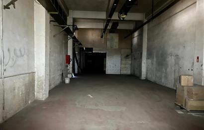 HADIMKÖY ÖMERLİ'DE 1800M2 KAMYON GİRİŞLİ BOŞ DEPO-İMALATHANE