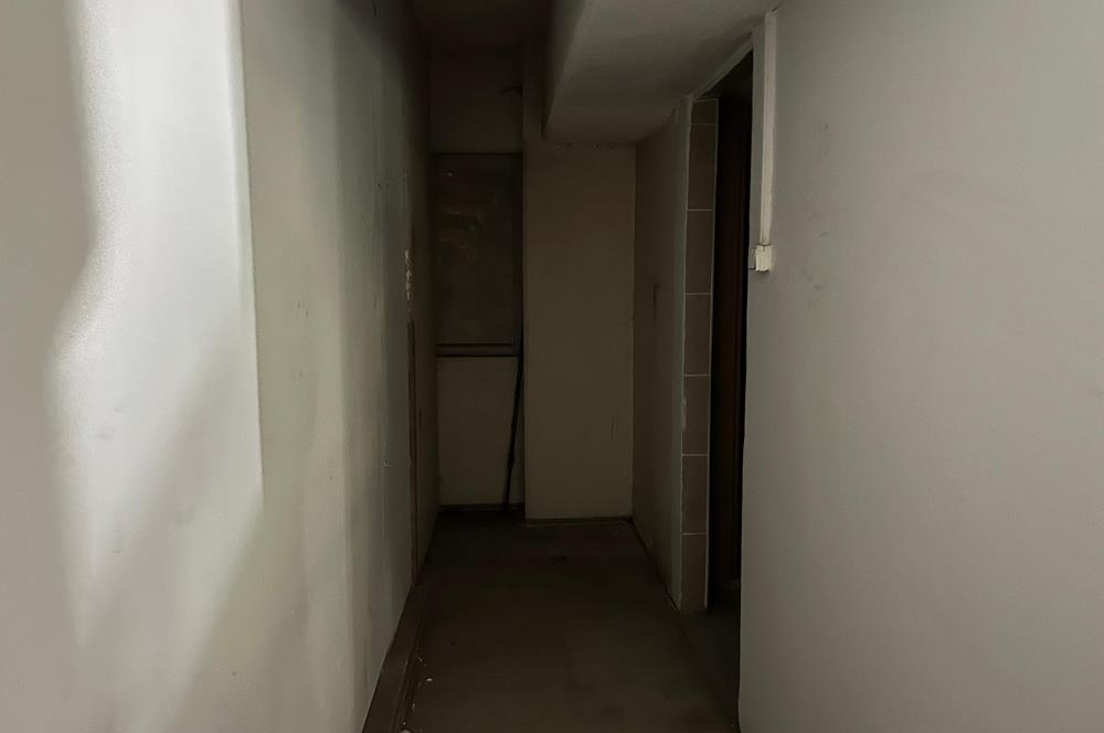 HADIMKÖY ÖMERLİ'DE 1800M2 KAMYON GİRİŞLİ BOŞ DEPO-İMALATHANE