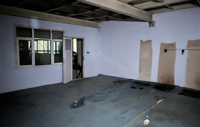 HADIMKÖY ÖMERLİ'DE 1800M2 KAMYON GİRİŞLİ BOŞ DEPO-İMALATHANE