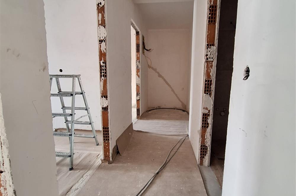 KOŞUYOLU LİFE'TA ÖN CEPHE KÖŞE DAİRE...