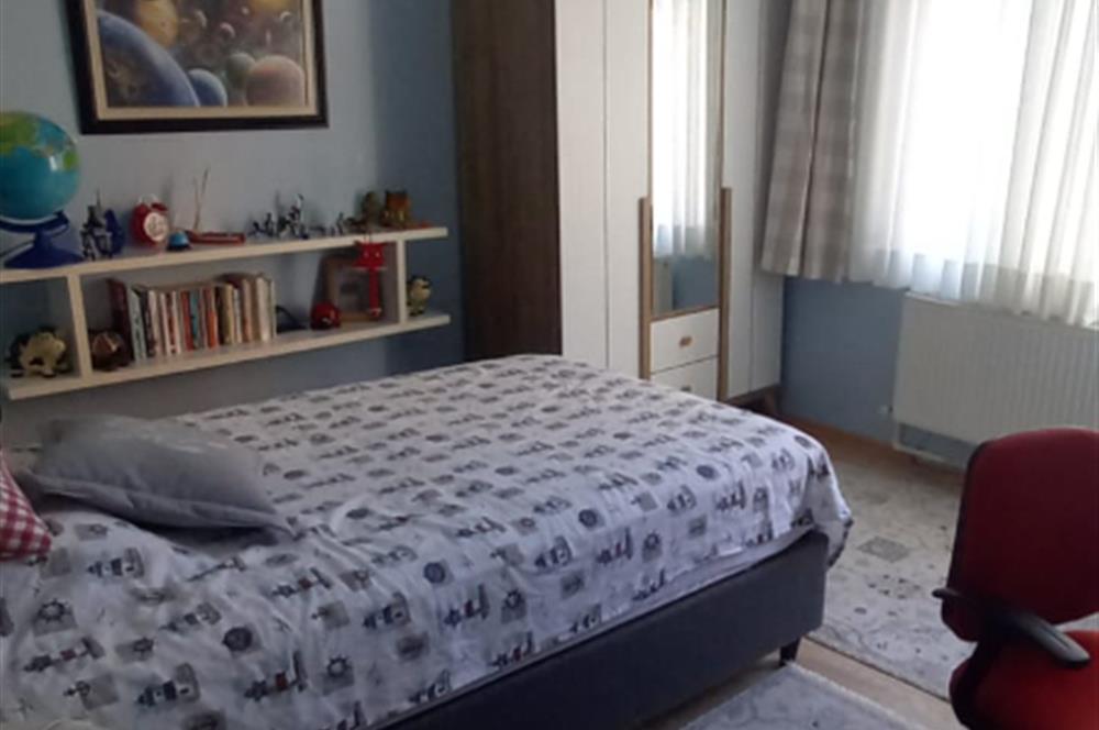 SARIYER YENİMAHALLEDE BOĞAZ MANZARALI MÜSTAKİL 4+2 BAHÇELİ EV