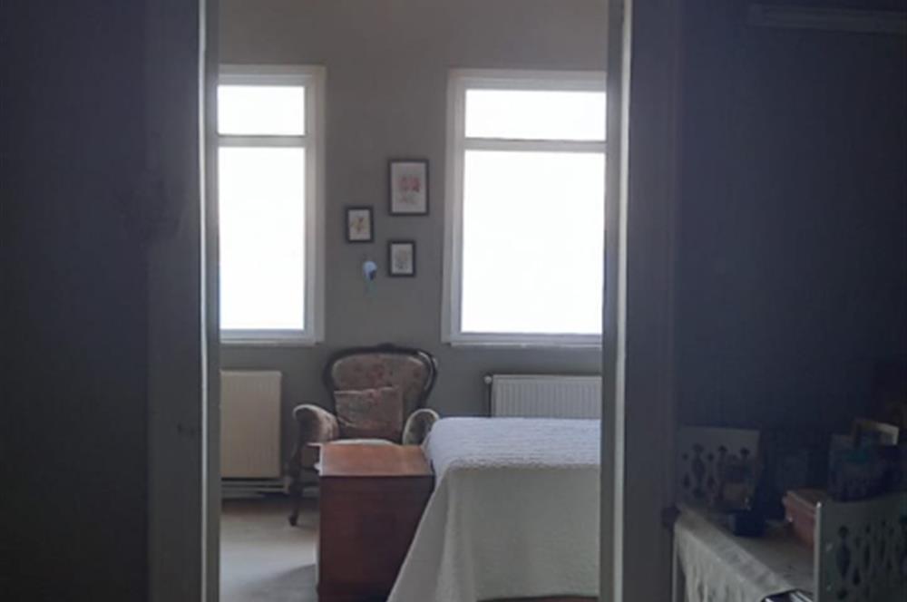 SARIYER YENİMAHALLEDE BOĞAZ MANZARALI MÜSTAKİL 4+2 BAHÇELİ EV