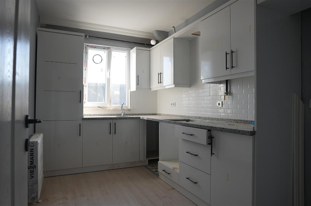 Şahincili Mahallesi Bezirganoğlu Sitesi'nde 3+1 Satılık Daire!