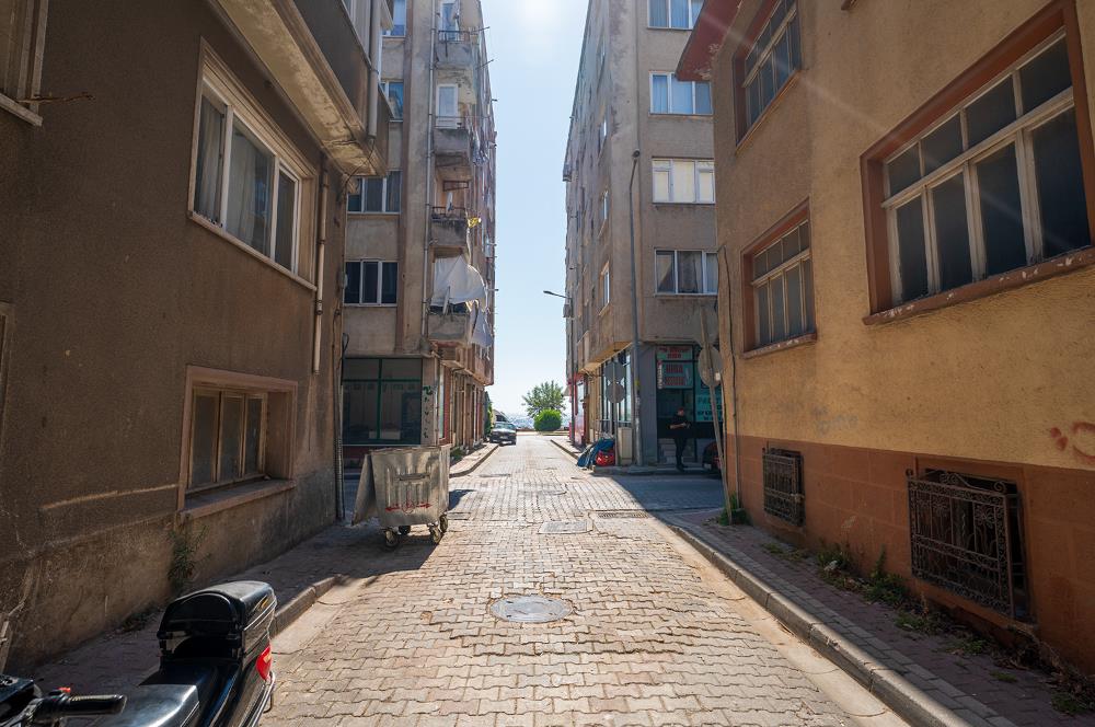 C21 Cius; Merkezi Lokasyonda Eşyalı Ara Kat  Satılık daire