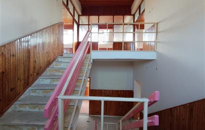 CENTURY21  BAL'DAN  KEPSUT TA KOMPLE SATILIK YURT BİNASI