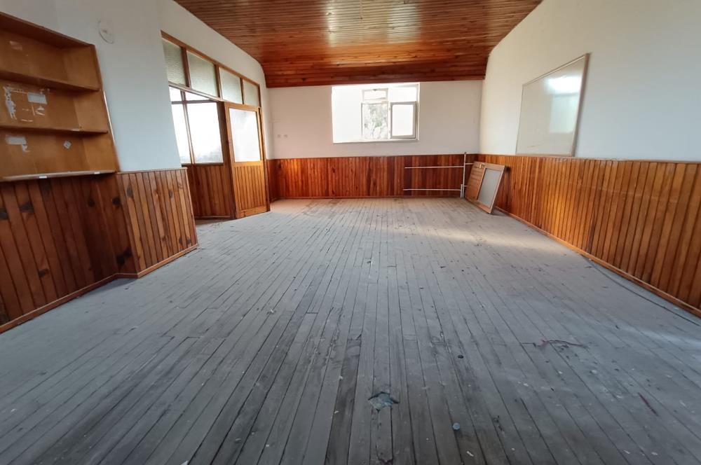 CENTURY21  BAL'DAN  KEPSUT TA KOMPLE SATILIK YURT BİNASI