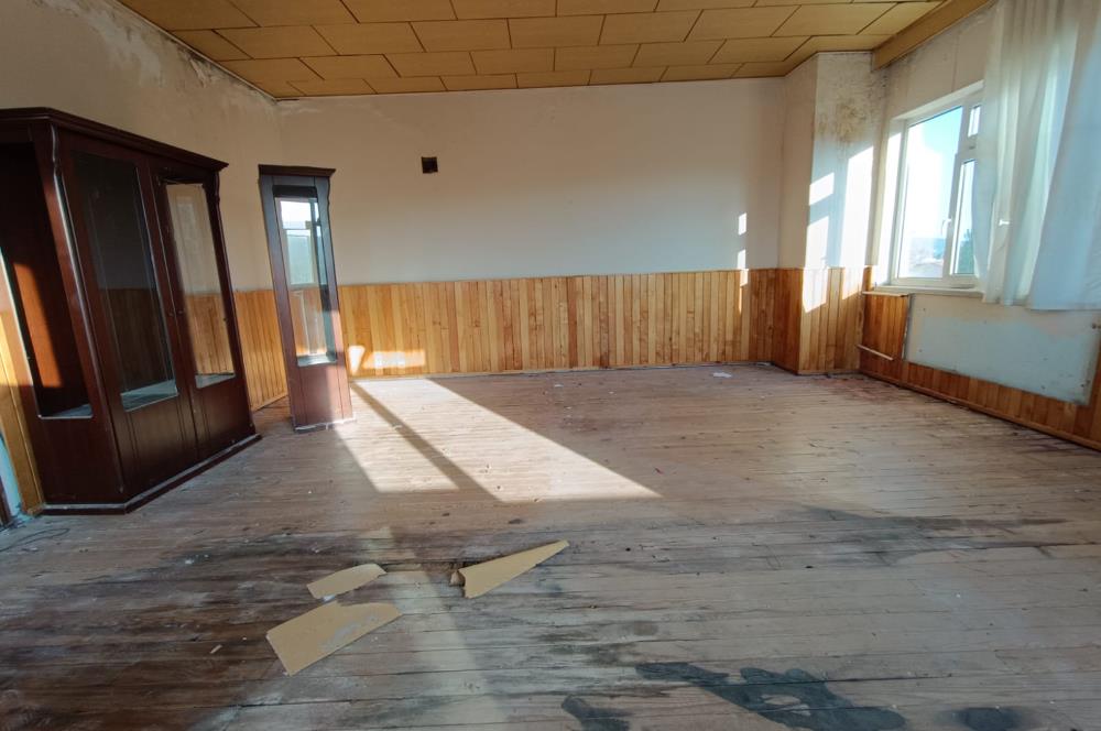 CENTURY21  BAL'DAN  KEPSUT TA KOMPLE SATILIK YURT BİNASI