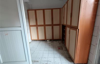 CENTURY21  BAL'DAN  KEPSUT TA KOMPLE SATILIK YURT BİNASI