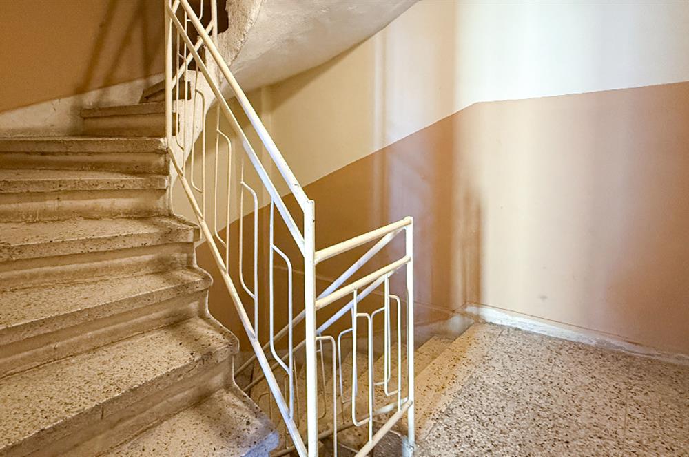 ÇARŞIYA ,TOPLU TAŞIMAYA,PAZARA YÜRÜME MESAFESİNDE, ARAKAT, SATILIK 2+1 DAİRE