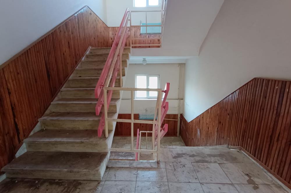 CENTURY21  BAL'DAN  KEPSUT TA KOMPLE SATILIK YURT BİNASI