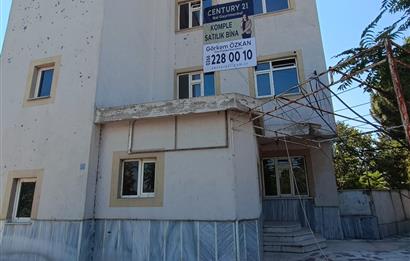 CENTURY21  BAL'DAN  KEPSUT TA KOMPLE SATILIK YURT BİNASI
