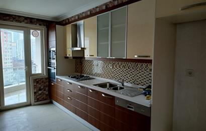BEYLİKDÜZÜ - ESENYURTTA E-5 YANI SATILIK 4+2 DUBLEKS DAİRE