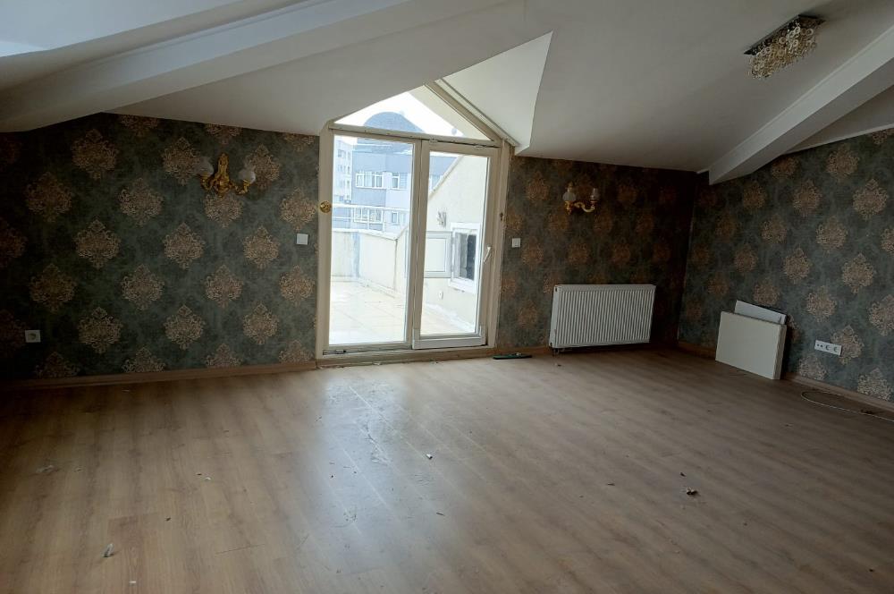 BEYLİKDÜZÜ - ESENYURTTA E-5 YANI SATILIK 4+2 DUBLEKS DAİRE