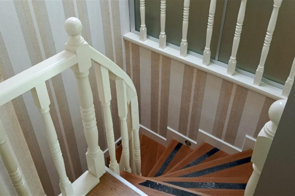 BEYLİKDÜZÜ - ESENYURTTA E-5 YANI SATILIK 4+2 DUBLEKS DAİRE