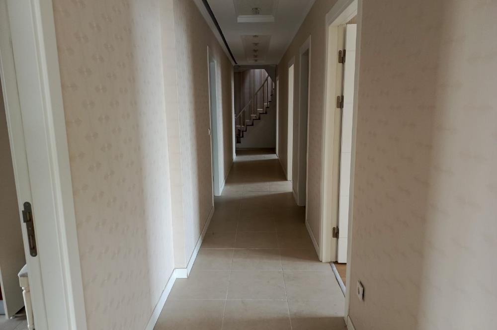 BEYLİKDÜZÜ - ESENYURTTA E-5 YANI SATILIK 4+2 DUBLEKS DAİRE
