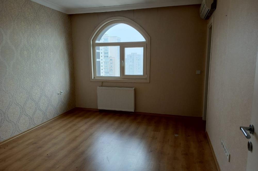BEYLİKDÜZÜ - ESENYURTTA E-5 YANI SATILIK 4+2 DUBLEKS DAİRE