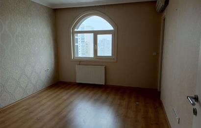 BEYLİKDÜZÜ - ESENYURTTA E-5 YANI SATILIK 4+2 DUBLEKS DAİRE