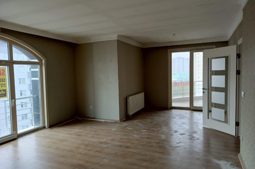 BEYLİKDÜZÜ - ESENYURTTA E-5 YANI SATILIK 4+2 DUBLEKS DAİRE