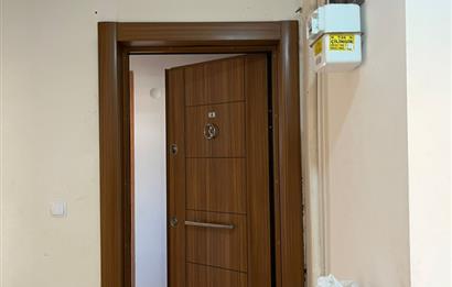 ÇEKMEKÖY'DE GENÇ BİNADA TEMİZ 1+1 DAİRE