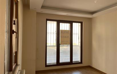 ÇEKMEKÖY'DE GENÇ BİNADA TEMİZ 1+1 DAİRE