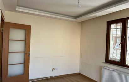 ÇEKMEKÖY'DE GENÇ BİNADA TEMİZ 1+1 DAİRE