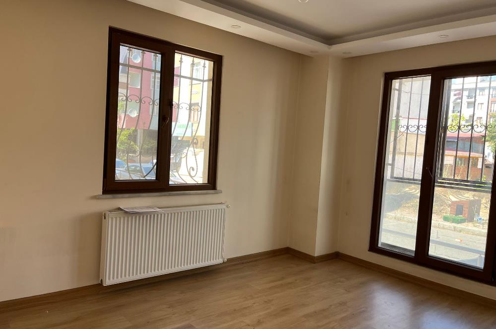 ÇEKMEKÖY'DE GENÇ BİNADA TEMİZ 1+1 DAİRE