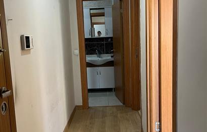 ÇEKMEKÖY'DE GENÇ BİNADA TEMİZ 1+1 DAİRE