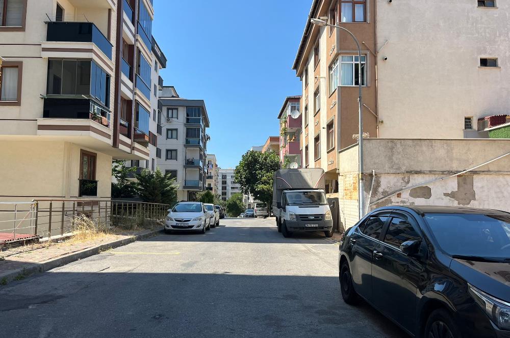 ÇEKMEKÖY'DE GENÇ BİNADA TEMİZ 1+1 DAİRE