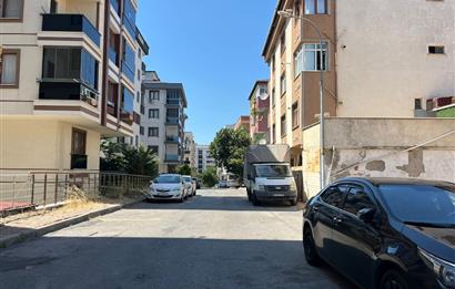 ÇEKMEKÖY'DE GENÇ BİNADA TEMİZ 1+1 DAİRE