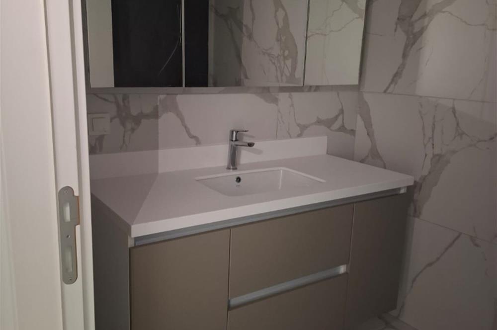 Fikirtepe'de Emkak Konut GYO 7. Etap'ta Kiralık 2+1 Yeni Daire