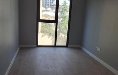 Fikirtepe'de Emkak Konut GYO 7. Etap'ta Kiralık 2+1 Yeni Daire