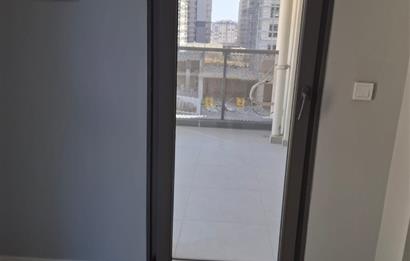 Fikirtepe'de Emkak Konut GYO 7. Etap'ta Kiralık 2+1 Yeni Daire